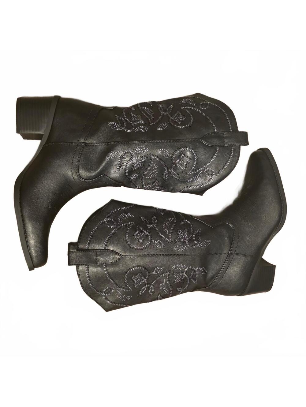 NIB - Wmn's 7.5 Wide - Dream Pairs Black Embroidered Cowboy Boots
